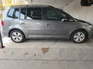 Bereit für den Urlaub, Touran 2.0 TDi Bild 5