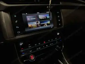 Jaguar XF Bild 10