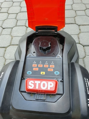 Yard force sa900eco maeheroboter defekt fuer ersatzteile Bild 2