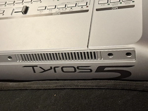 Tyros 5 Keyboard  Bild 2