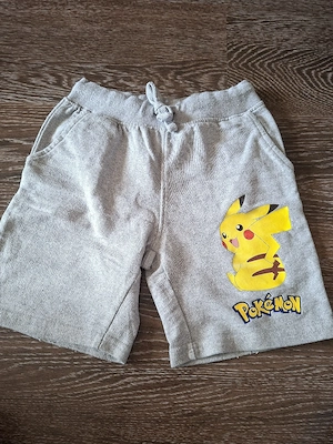 Hose und Shirt Pokemon Motiv Bild 2