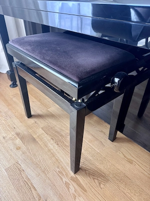 Kawai BL-31 Klavier, schwarz poliert, inkl. höhenverstellbarer Klavierbank, Top Zustand Bild 5