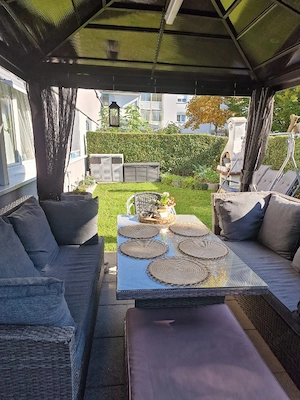 Gartenpavillon mit Vorhängen & Insektenschutz Bild 3