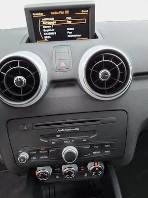 Audi A1 Sportback S-Line 1.6 TDI Erstbesitz  Bild 9