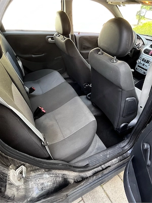 Opel Corsa Bastelauto Bild 3