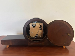 Schöne Standuhr Bild 4