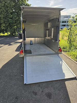 Anhänger für Motorräder und Schlafmöglichkeit Bild 10