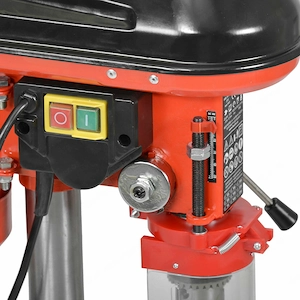 Mit der Bohrmaschine k nnen L cher in verschiedenste Materialien gebohrt werden Bild 4