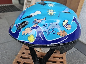 Fahrradhelm für Kinder zu verschenken 