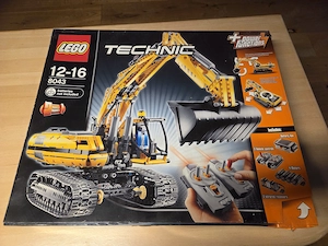Lego Technic 8043 Bagger   Radlader power functions Bild 6