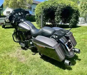 Gepflegte starke  Harley-DavidsonStreet Glide  FLHX  mit vielen Kraft und hartem Sound! Bild 6