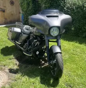 Gepflegte starke  Harley-DavidsonStreet Glide  FLHX  mit vielen Kraft und hartem Sound! Bild 3