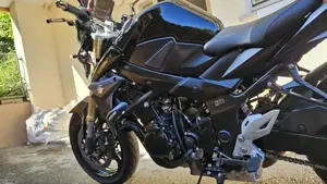 Suzuki GSR 750 Naked Bike Bild 5