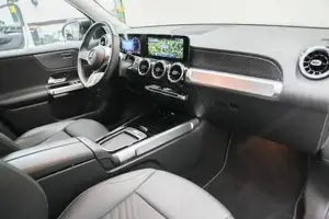 Mercedes-Benz GLB 180 d LM KAM ParkAss. SpurH Navi KlimaA FLA Bild 8