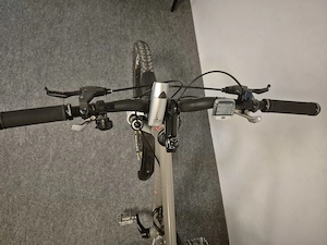 Kraftstoff Trekking- Citybike 26'' mit Gepäckträger und Beleuchtung Bild 2