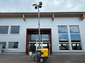 Atlas Copco HILIGHT H2 Mobiler Lichtmast Flutlicht Anhänger Bau