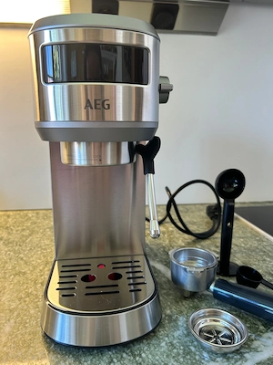 AEG Espresso Siebträgermaschine EC6-1-6ST Gourmet Bild 4