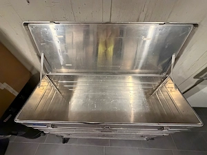 2 Zarges Alu Boxen mit Rollwagen stapelbar Bild 6