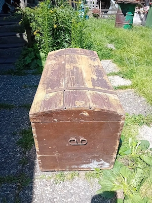 Alte Truhe Lä.94 br.46 hö.53  Bild 4