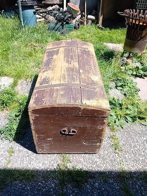 Alte Truhe Lä.94 br.46 hö.53  Bild 5