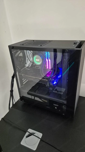 Gaming PC | GTX 1080 | i5-8600K | 32GB Trident Z RGB | NZXT Kraken X62 Bild 3