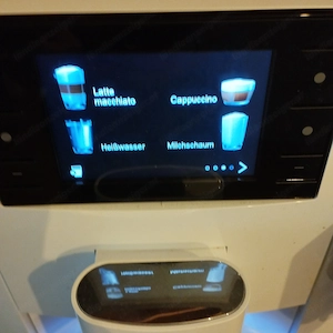 JURA Kaffeevollautomat E8 (EC) piano white Bild 6