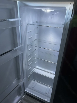 Gelegenheit! Schöner Hoch- Kühlschrank mit viel Platz  ...