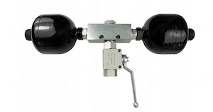 DOPPELTER HYDROSPEICHER F R LADER   2 x 0,5 l im Set mit Anschlussblock und Kugelhahn Bild 2