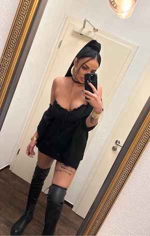 hallo ich bin Karina