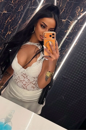 hallo ich bin Karina