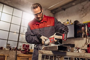 Neu in Originalverpackung Der Akku-Winkelschleifer Einhell Axxio hat sich als Helfer bei Arbeiten in Bild 4