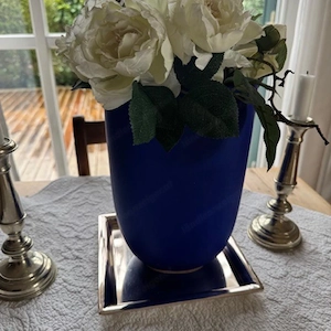 Blumenvase aus Porzellan Bild 2