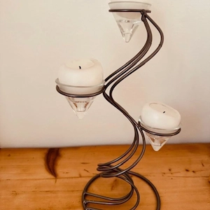 Kerzenständer aus Metall Bild 2