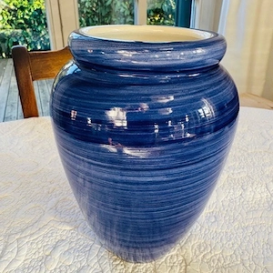 Blumenvase aus Porzellan Bild 3