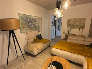 Große Wohnlandschaft mit separater Ottomane   Bild 2