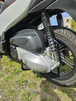 Honda SH300i Sport Bild 5