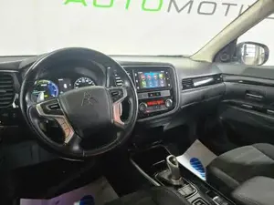 Mitsubishi Outlander Bild 8