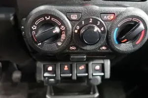 Suzuki Jimny Bild 12
