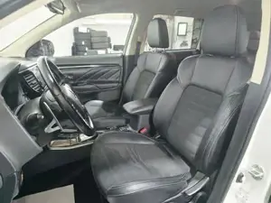 Mitsubishi Outlander Bild 10