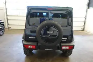 Suzuki Jimny Bild 6