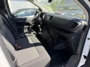 Opel Vivaro Bild 8