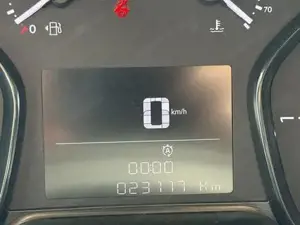 Opel Vivaro Bild 11