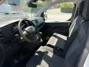 Opel Vivaro Bild 9