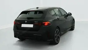 BMW 1er 120d 163 ch DKG7 M Sport 120 120 kW (163 PS), Automatik, Frontantrieb Bild 7