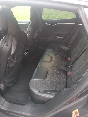 Tesla Model S 90D Bild 9