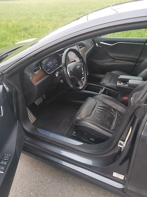 Tesla Model S 90D Bild 6
