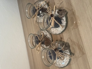 Div Hochzeitsdeko in Holz-weiß-blau Bild 6