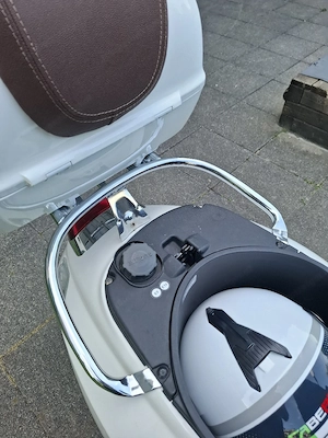 Vespa Gepäckträger mit Topcase Primavera  Bild 8