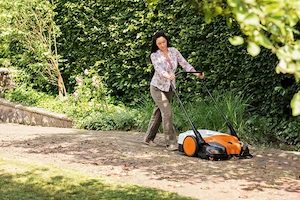 Die manuelle Kehrmaschine dient dazu, schnell Schmutz und Ablagerungen von der Oberfl che unseres Bild 3