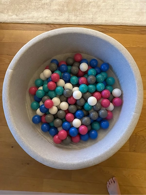 Bällebad für Kinder